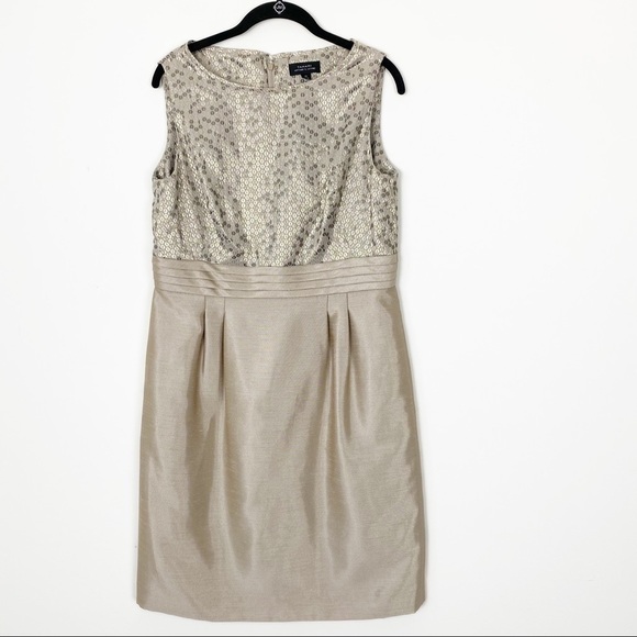 TAHARI ASL Gold Metallic Pleated Sheath Dress 12 Holiday Wedding Cocktail Party - Picture 2 of 7